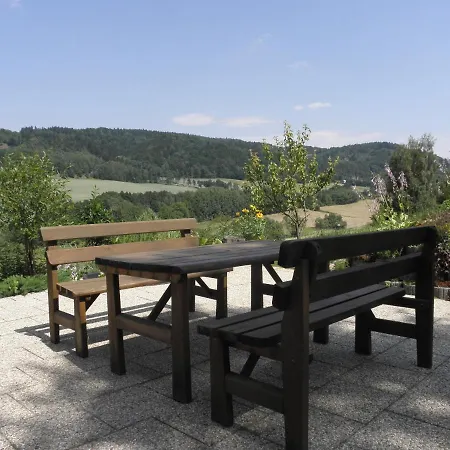 Charming House With Beautiful Landscape بيت للعطل